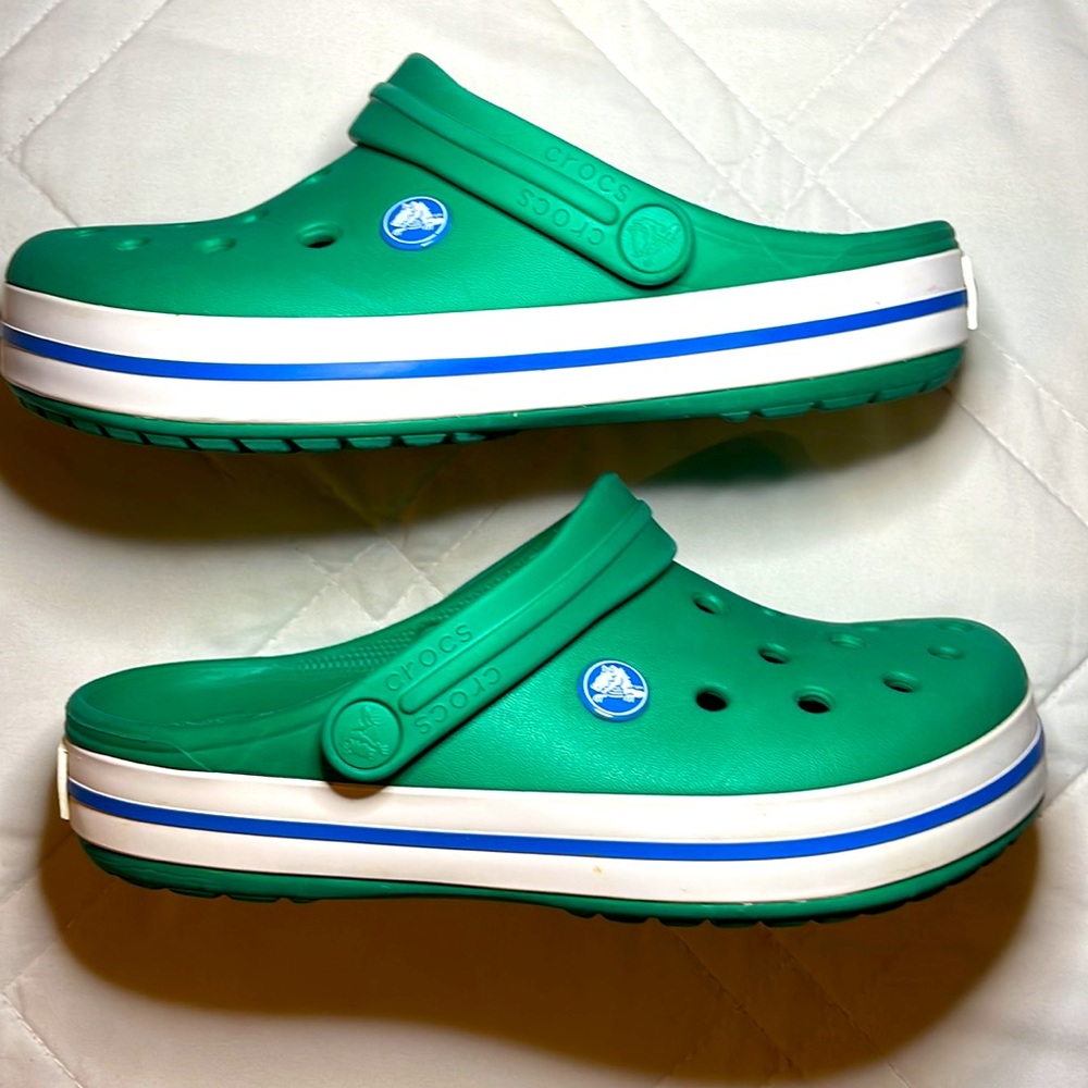 Crocs Women’s 6 Junior size 4